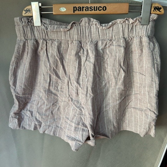 Dynamite Linen striped shorts size medium - Picture 2 of 3